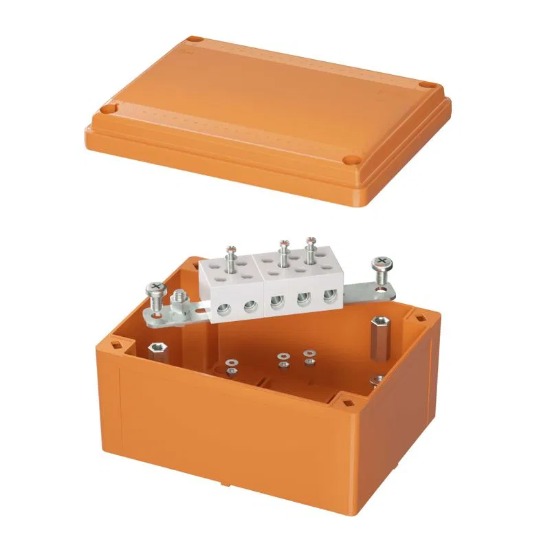 Коробка ответвительная FS 150х110х70мм IP56 5п 450В 30А 16кв.мм с гладкими стенками и клеммниками пластик. DKC FSB20516