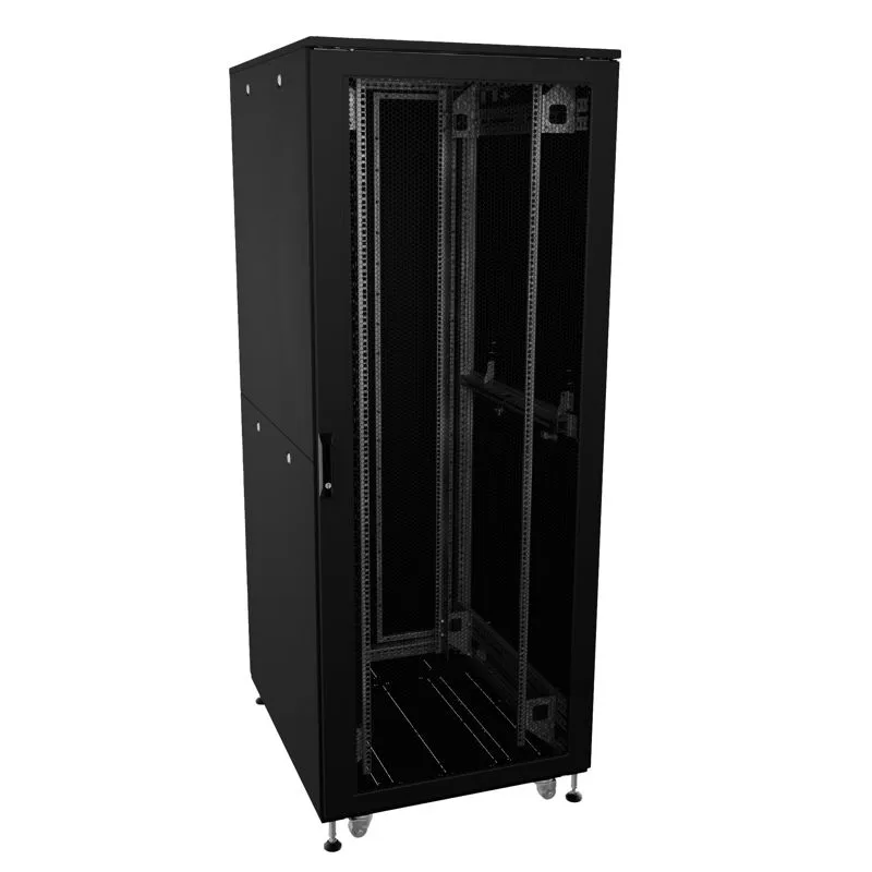 Шкаф напольный разобранный 19'' IT-CQE-N 42U 600x600мм, крыша с вырубкой, дверь перф. и перф., двойные боковые панели, черныйRAL9005 R5ITN42606FP1P1SB DKC
