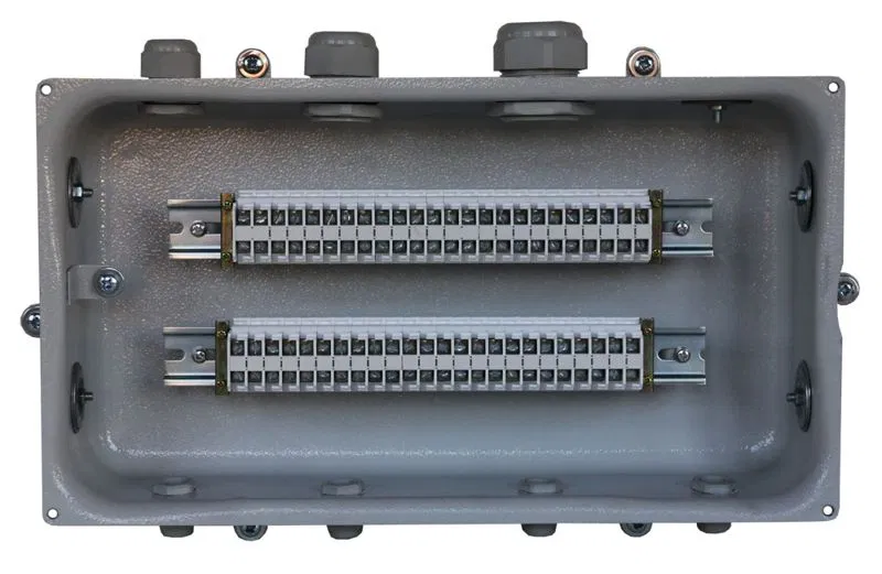 Коробка клеммная КЗНС-48 У2 48 зажимов IP54 (пластиковые вводы PG) Электротехник ET013204