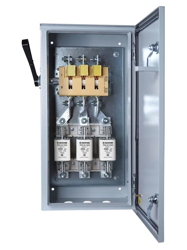 Ящик силовой ЯРПП-250-54 УХЛ2 с ППН-35 250А IP54 держатели медь Электротехник ET547082