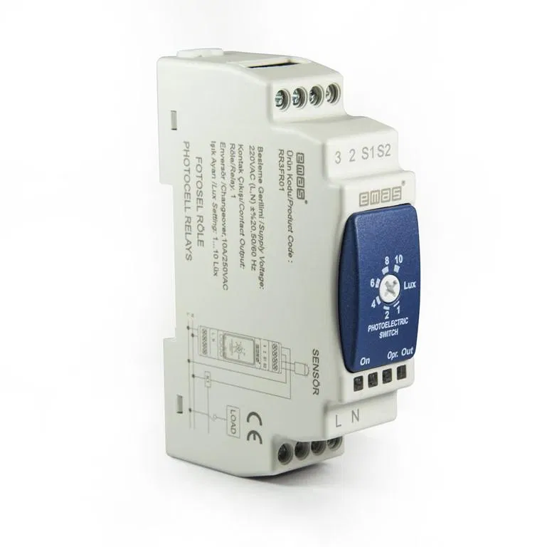 Фотореле автоматическое EMAS RR3FR01