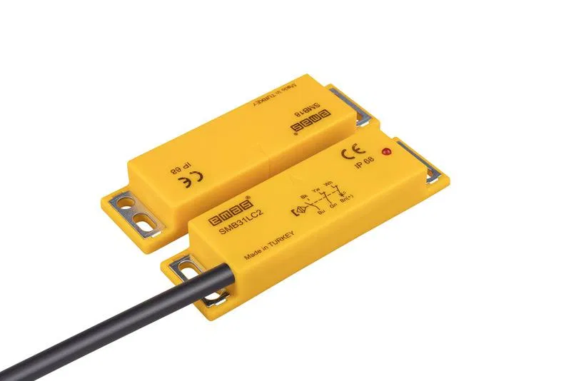 Датчик магнитный (2НЗ+НО) провод 2мх31LC2-B18 SMB31LC2-B18 EMAS
