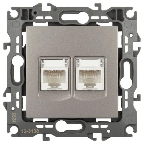 Розетка компьютерная 2-м Эра12 12-3108-16 2XRJ45 титан Эра Б0065665
