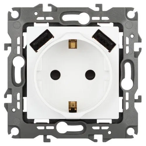 Розетка Эра12 12-4109-01М 16А 250В 2P+E с 2xUSB 5В-3А защ. шторки бел. матов. Эра Б0065728