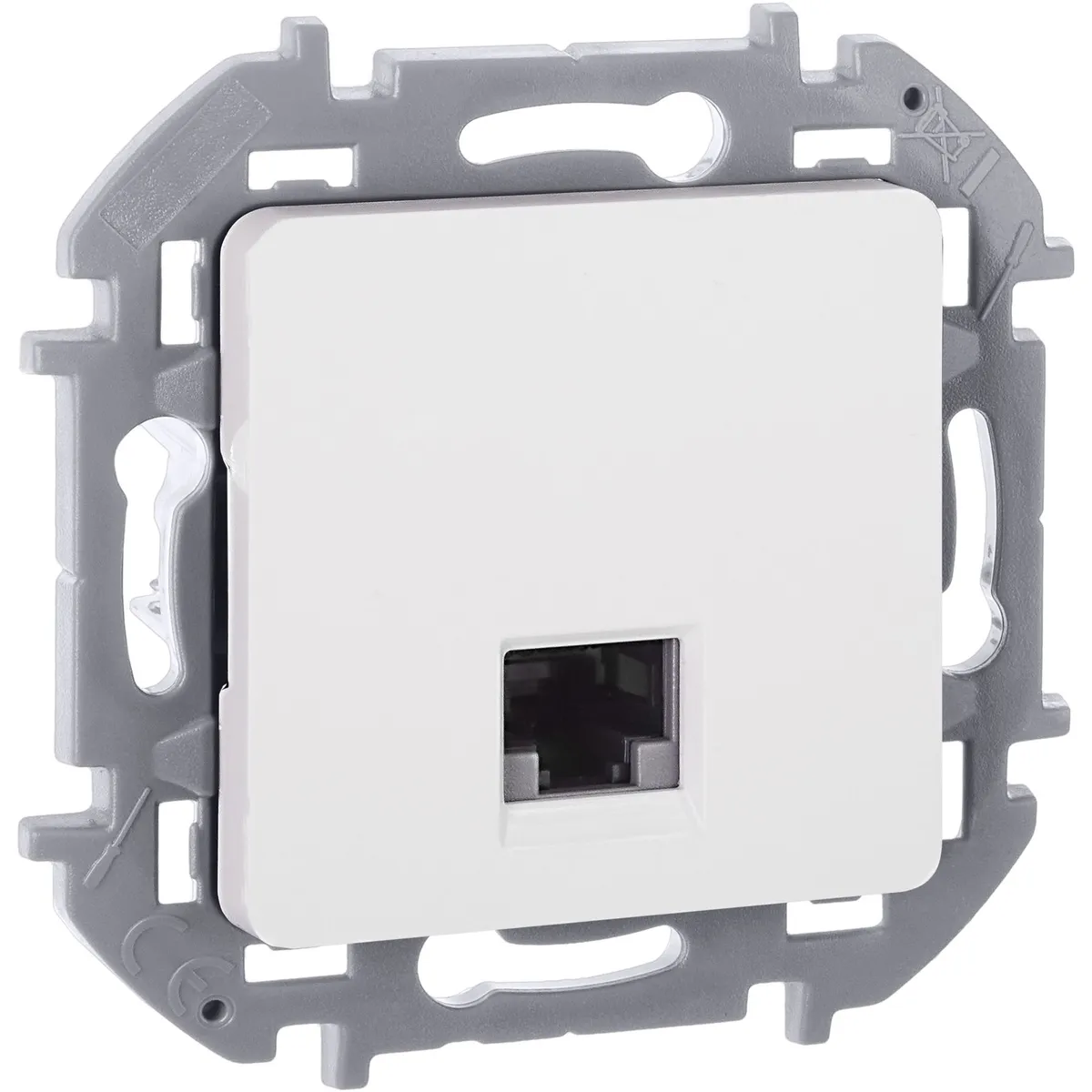 INSPIRIA Розетка компьютерная RJ45 категория 6 UTP белый 673830 IEK