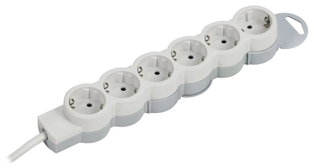 STANDARD Удлинитель У06 6 мест 2P+PE 5м 3х1,5мм2 16А белый IEK 695018