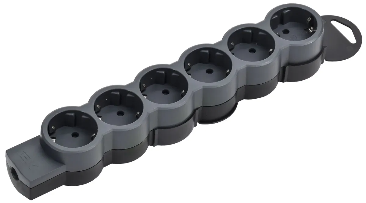 STANDARD Колодка для удлинителя с заземлением К06 6 мест черная IEK 695045