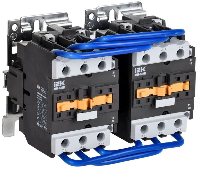 Контактор КМИ-34032 реверс 40А 400В/АС3 2НО 2НЗ KARAT IEK KKM33-040-400-22-1