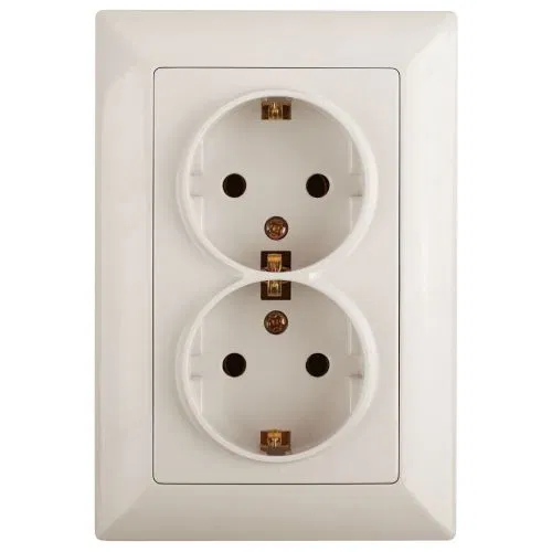 Розетка 2-м СП Solo 4-205-02 16А 250В IP20 2х2P+E Schuko с заземл. слон. кость Intro Б0053675