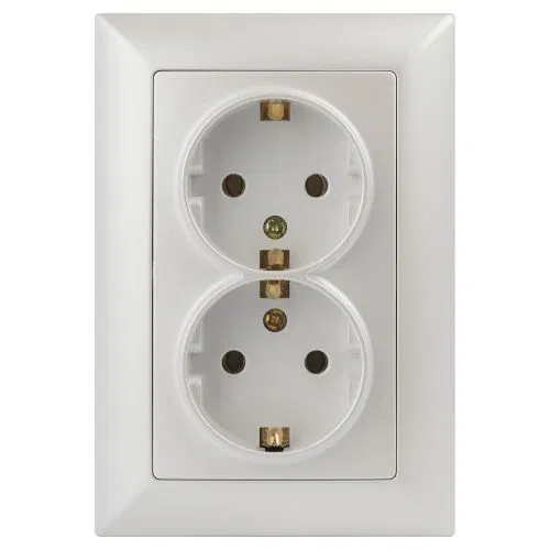Розетка 2-м СП Solo 4-205-06 16А 250В IP20 2х2P+E Schuko с заземл. перламутр Intro Б0053678