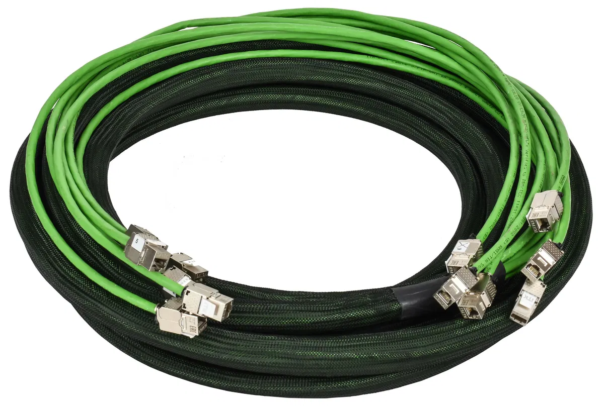 ITK Сборка кабельная 6хRJ45-6хRJ45 модуль Keystone Jack - розетка кат.6 F/UTP LSZH 18м LCA-C06F-KJSC-018