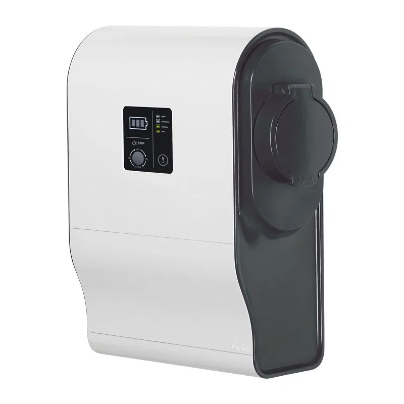 Зарядная станция 3-фазная, режим 3, 22кВт 32А, пластик 059002 Legrand
