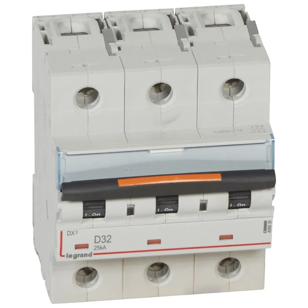 Авт.выкл.DX3 3П D32А 25кА 409836 Legrand
