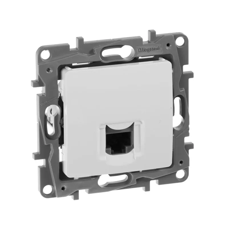 Розетка компьютерная 1-м СП Etika RJ45 кат.5E UTP механизм бел. IEK 672241 Legrand (группа IEK)