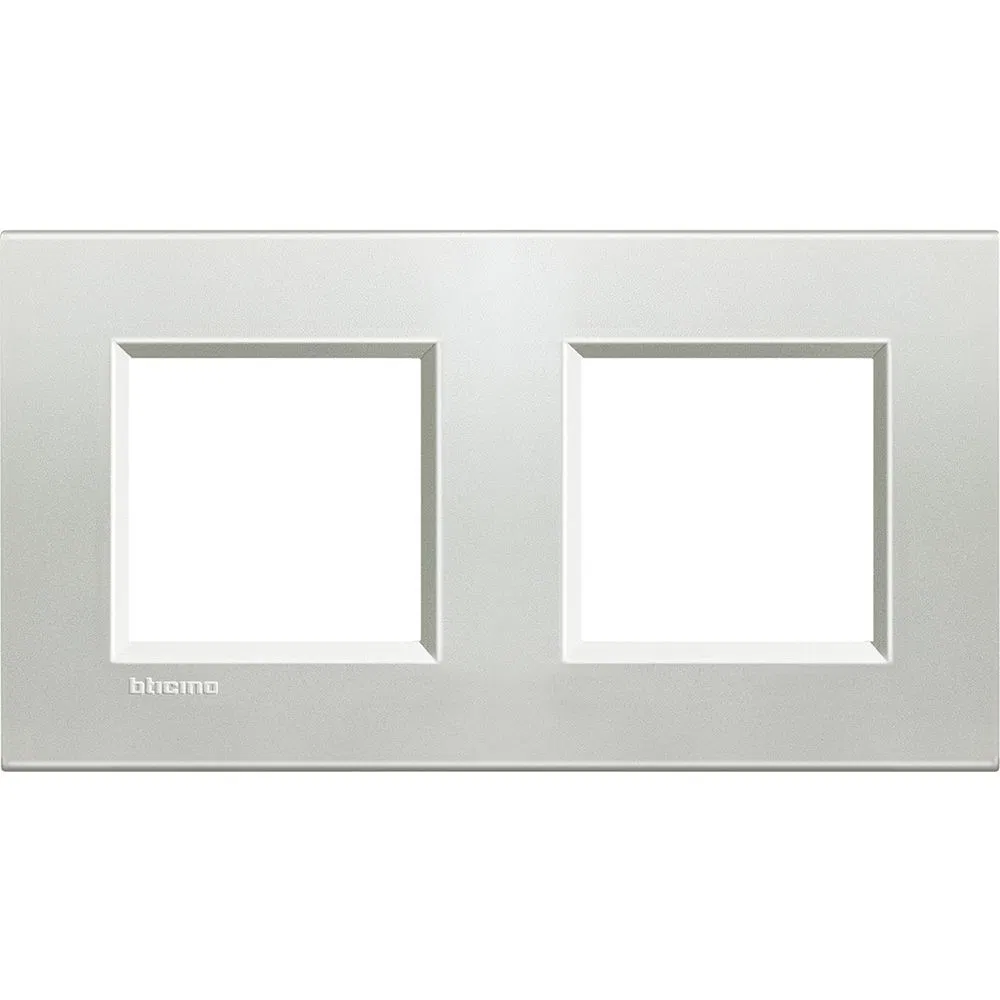 LivingLight Рамка прямоугольная, 2 поста, цвет Серебро LNA4802M2AG Legrand