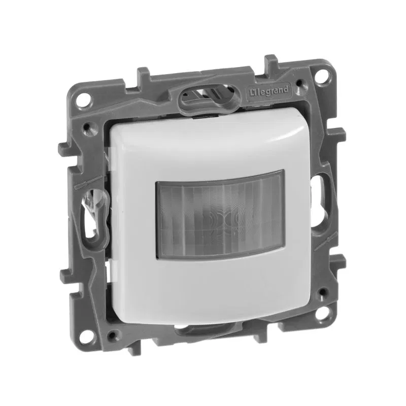 Датчик движения СП Etika 400Вт без нейтрали бел. IEK 672217 Legrand (группа IEK)