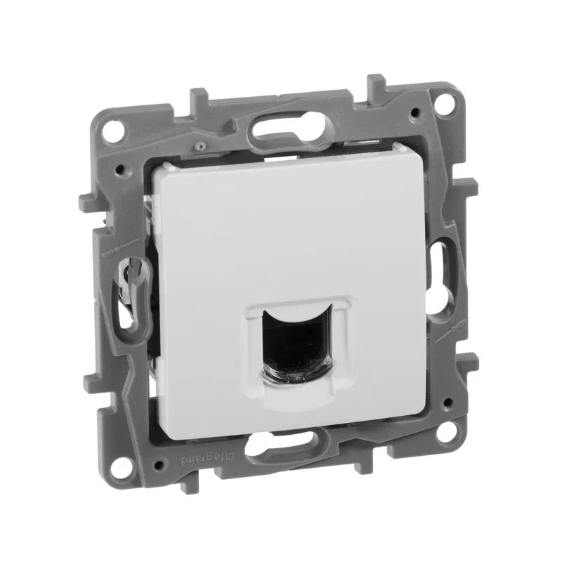 Розетка компьютерная СП Etika RJ45 кат.6 UTP бел. IEK 672253 Legrand (группа IEK)