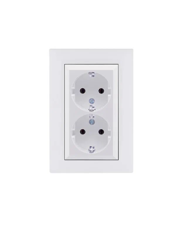 Розетка 2-я Karea RIZZ с заземл. бел. Makel 88001082