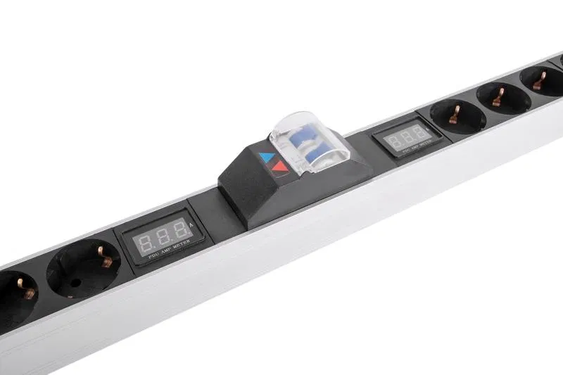 Блок розеток вертикальный Rem-32 на 2 контура по 10 Sсhuko 6 IEC 60320 C19 с авт. и амп. 2х16А алюм. 42-48U колодка R-32-2x10S-6C19-A-Am-1820-K Rem 1912793