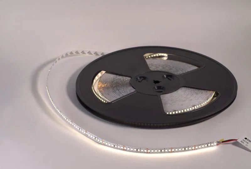 Лента потолочная SMD2835 168LED/м 17.3Вт/м нейтр. бел. 24В IP20 (уп.30м) SWG PRO 00-00007432